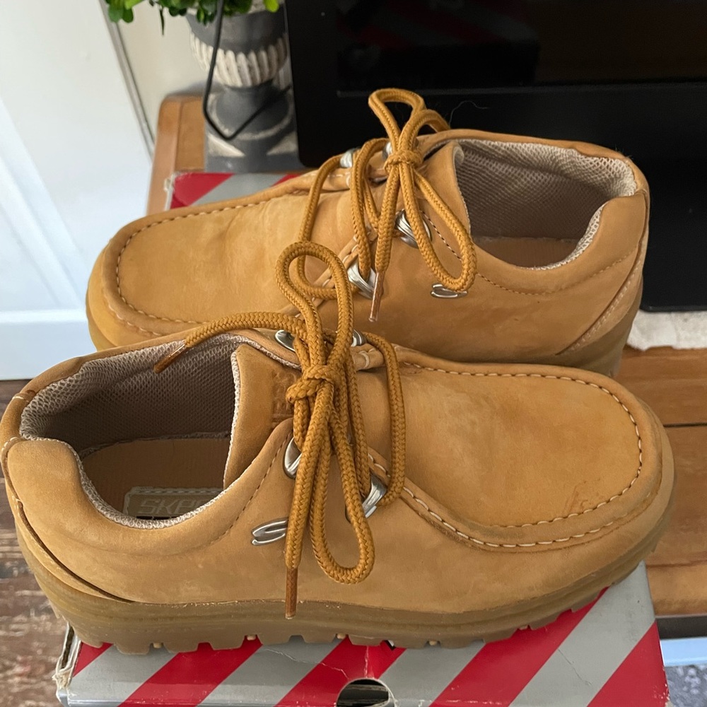 Skechers shoes